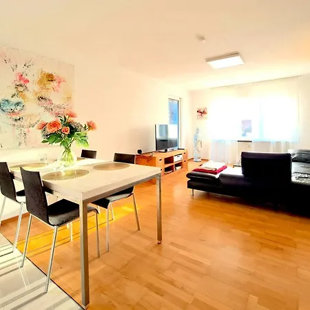 Art & Living I Im Speckguertel Von Frankfurt I Messe Apartment *