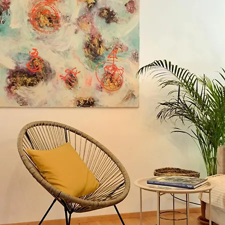 Art & Living I Im Speckguertel Von Frankfurt I Messe Apartment