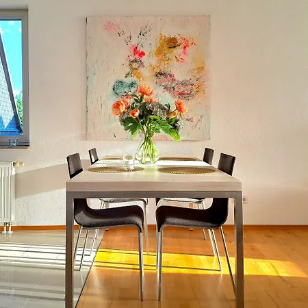 Art & Living I Im Speckguertel Von Frankfurt I Messe Apartment