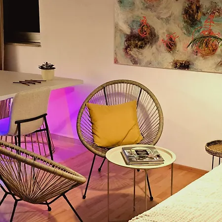 Art Farm I Group Near Frankfurt I Messe Schoneck