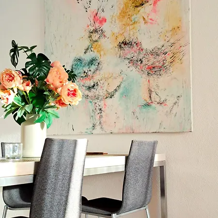 Art & Living I Im Speckguertel Von Frankfurt I Messe Apartment