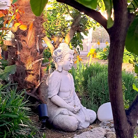 Art Farm I Group Near Frankfurt I Messe Schoneck