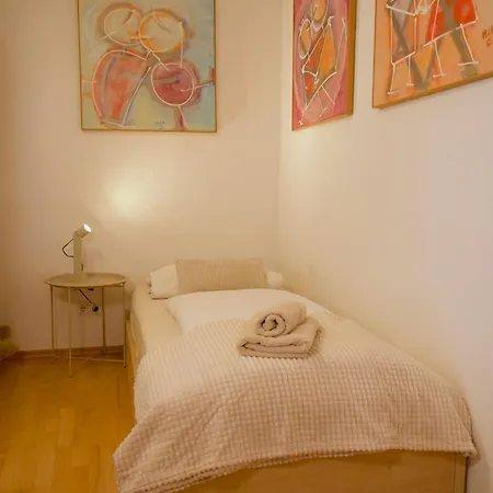 Appartement Art Farm I Group Near Frankfurt I Messe *