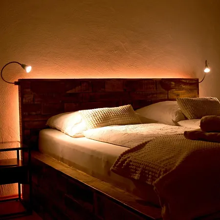 Art Farm I Group Near Frankfurt I Messe * Schoneck