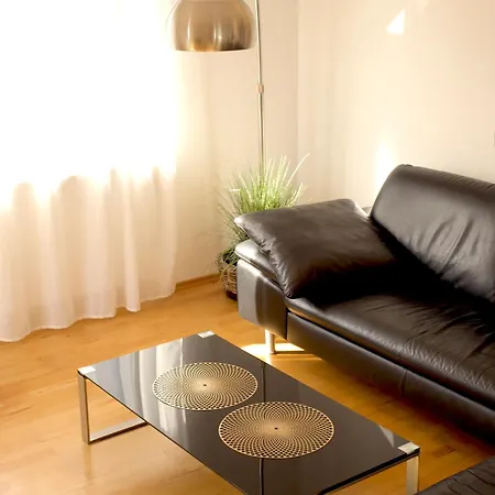 Appartement Art Farm I Group Near Frankfurt I Messe Schoneck