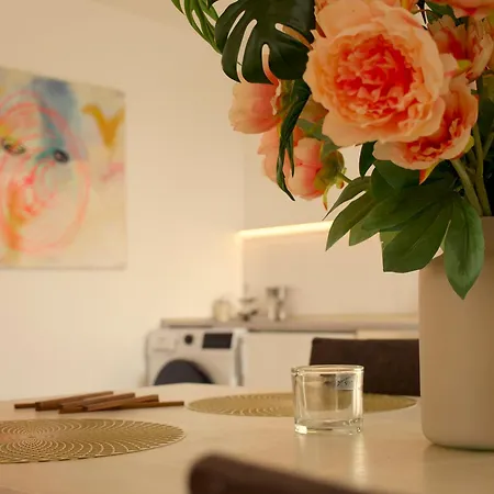 Art Farm I Group Near Frankfurt I Messe * Schoneck