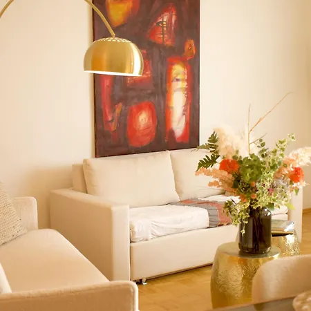 Art Farm I Group Near Frankfurt I Messe * Schoneck