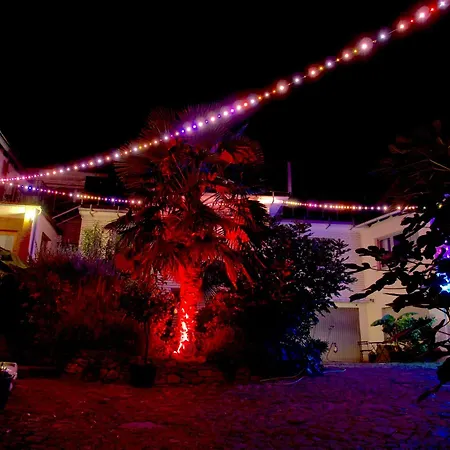 Art Farm I Group Near Frankfurt I Messe Appartement Schoneck