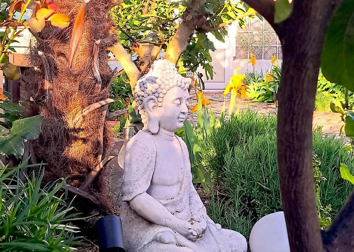 Art Farm I Group Near Frankfurt I Messe Schoneck