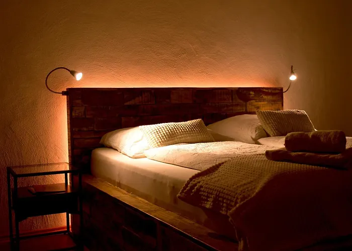 Art Farm I Group Near Frankfurt I Messe * Schoneck