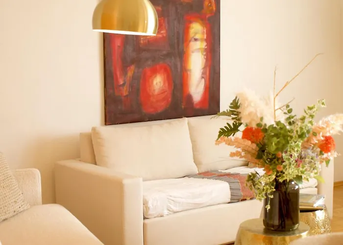 Art Farm I Group Near Frankfurt I Messe * Schoneck