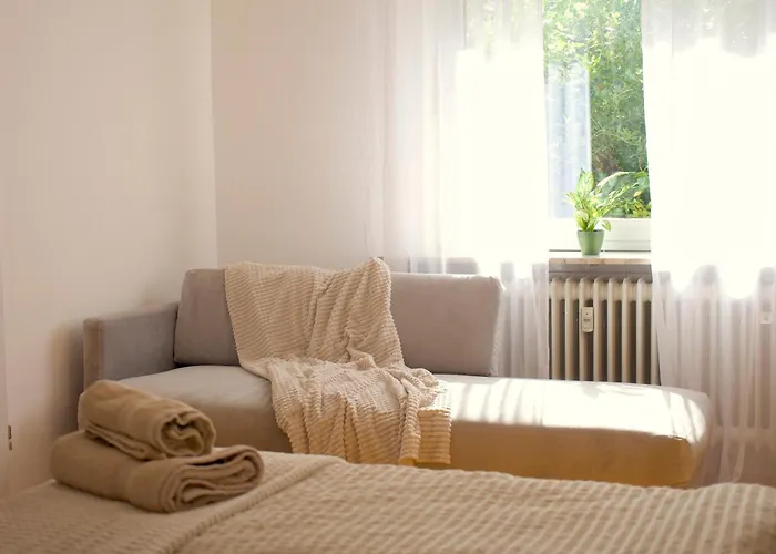 Art Farm I Group Near Frankfurt I Messe Schoneck