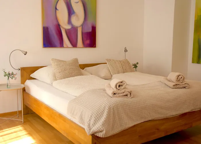 Art Farm I Group Near Frankfurt I Messe * Schoneck